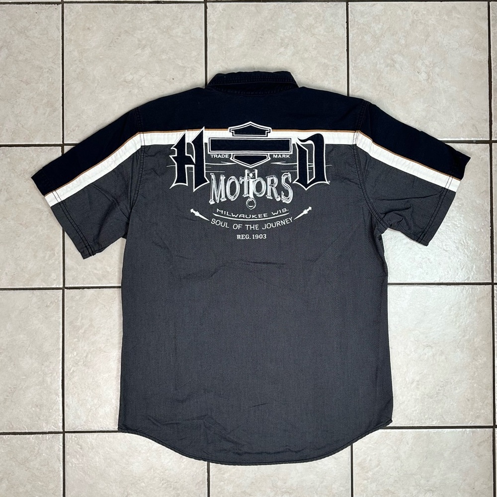 Men’s Large Biker Harley Davidson Motorcycles Button Down Short Sleeve Shirt